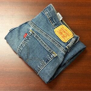 Levis classic Straight Slim Stretch Slim Fit Jeans  Womens Size 6 Mis Ankle